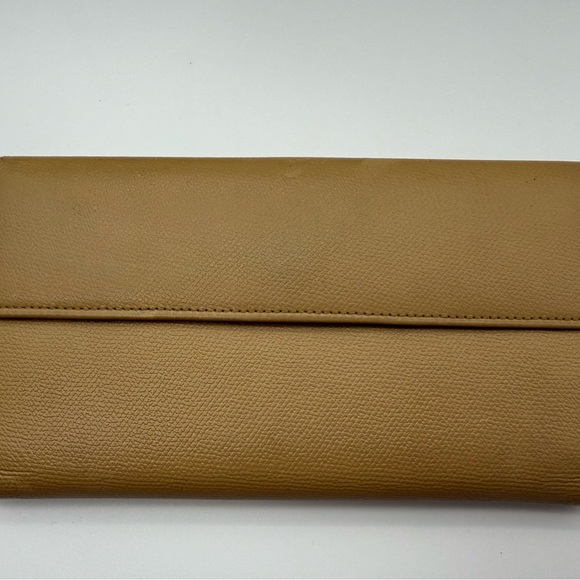 CHANEL Coco Button bi-fold long wallet - Picture 16 of 16